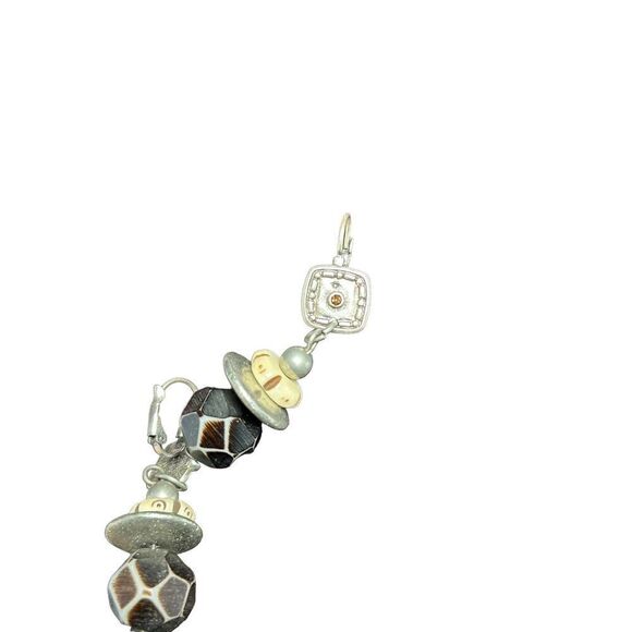 5 beautiful sets of Vintage clip on earrings - Picture 8 of 9